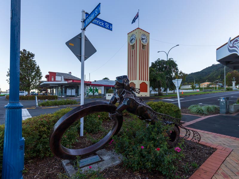 Te Aroha, "the love", main street